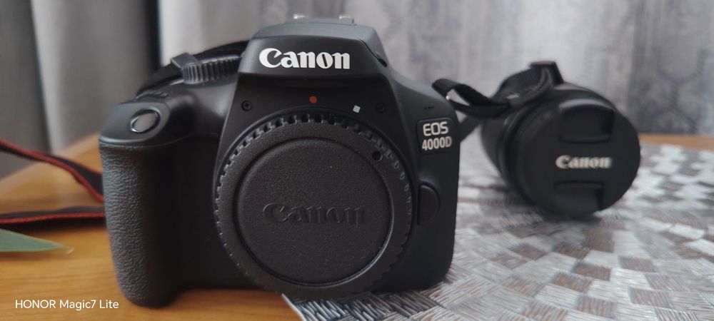 Aparat foto Canon EOS400D