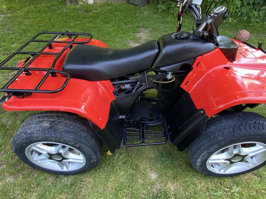 Vând atv Arctic Cat 300
