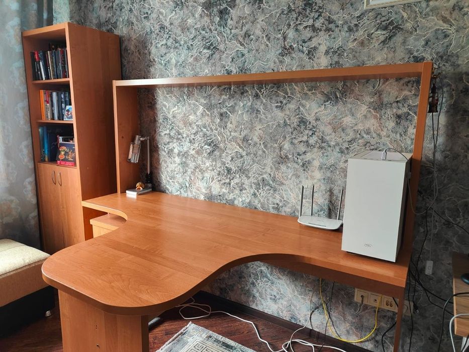 Продам письменный стол