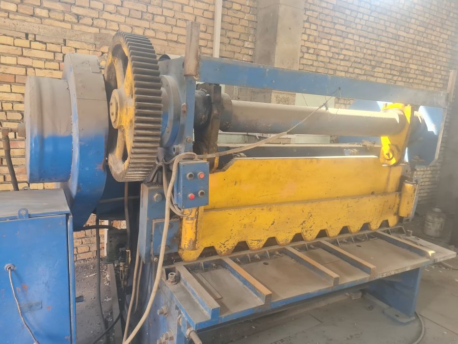 Продается гильятина.