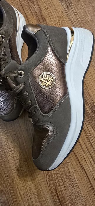 Кафяви дамски сникърси