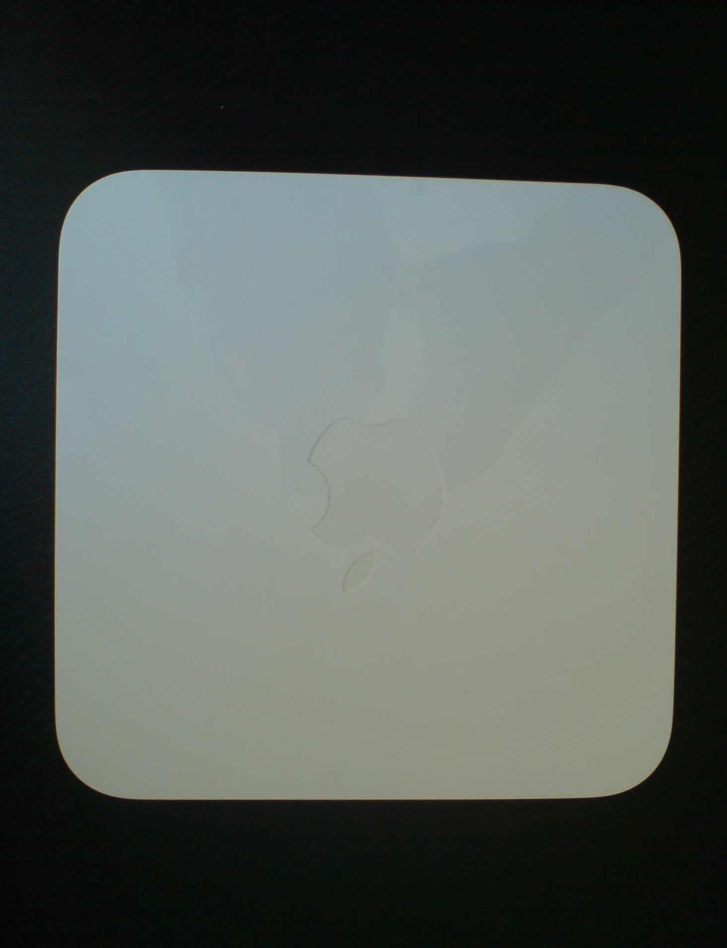 Apple AirPort Extreme A1143 / Рутер