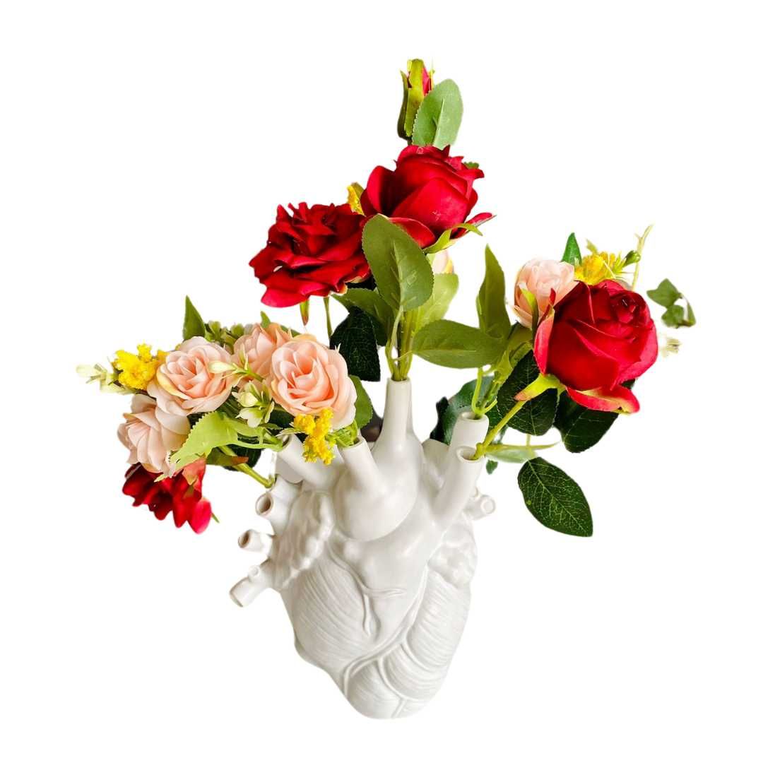 Vaza decorativa in forma de inima anatomica, Alba, Inaltime 20cm