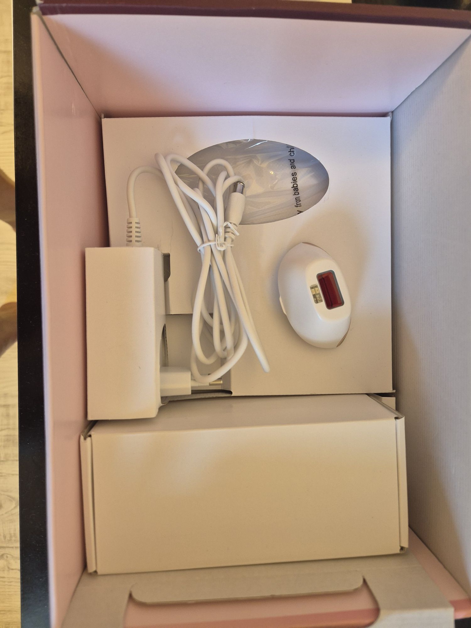 Чисто нов фотоепилатор PHILIPS Lumea