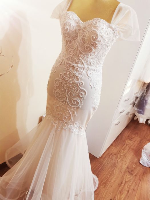 Rochie de mireasa tip sirena