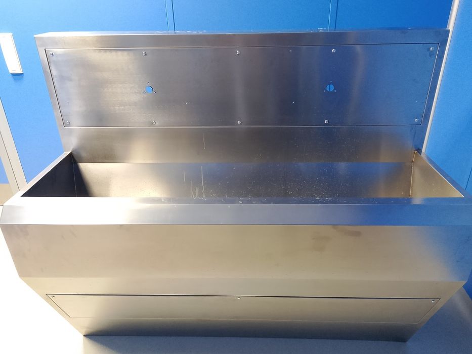 Мойки  металлические .