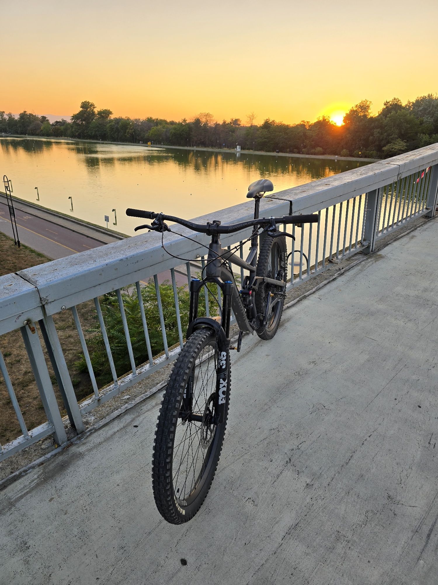 Radon Swoop AL 9.0 [He e trek,canyon,yt,gt,norco,scot]