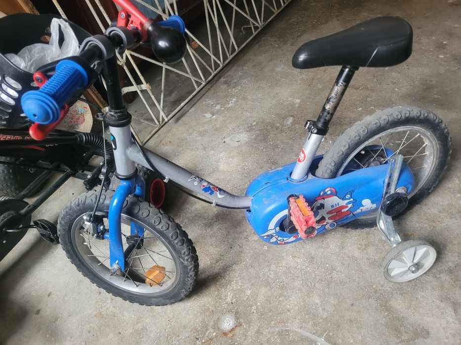 Vând bicicleta btwin cu rotile pe 14
