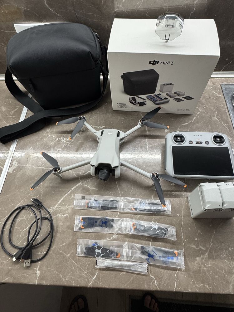 Dji mini 3 fly more combo + smart controller