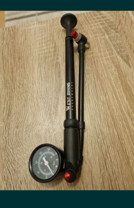 Pompa pentru suspensii furca si shock