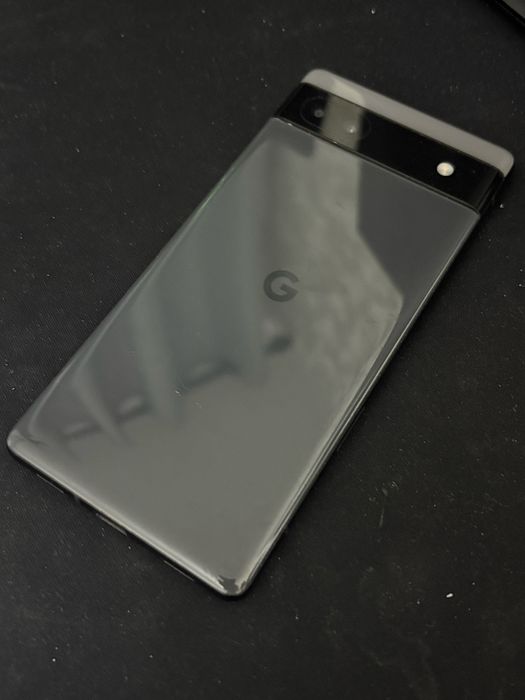 Телефон Pixel 6a