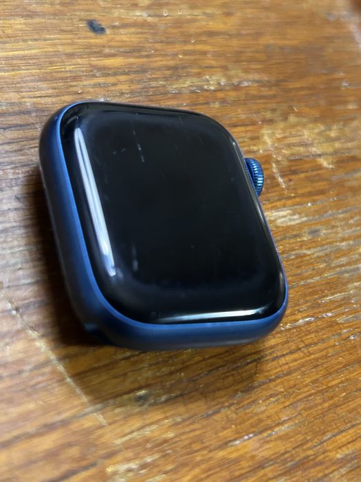 Apple Watch Series 7 (GPS + Cellular)