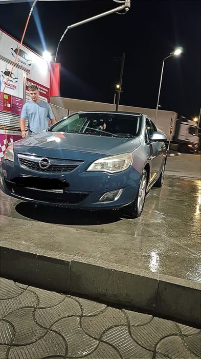 Opel astra J 2010
