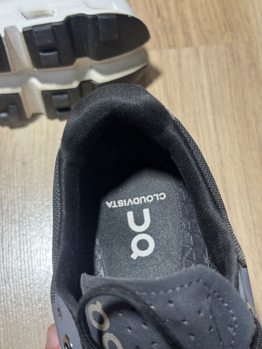 On cloud sneakers (42,5)