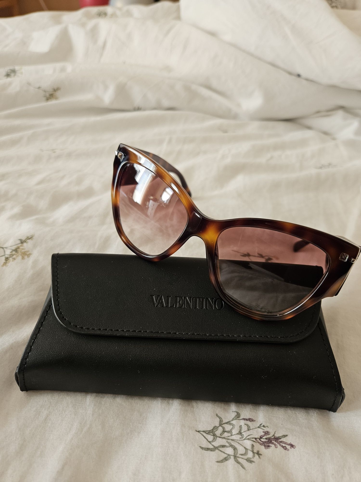 Дамски слънчеви очила Valentino