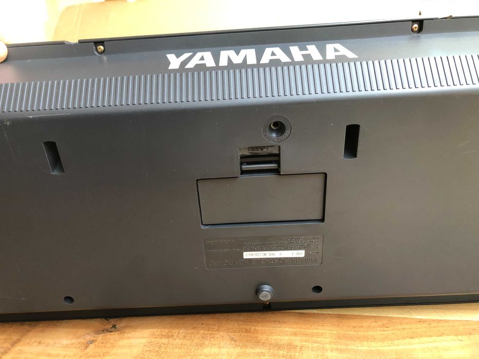 Електронна клавиатура Yamaha PSR-3
