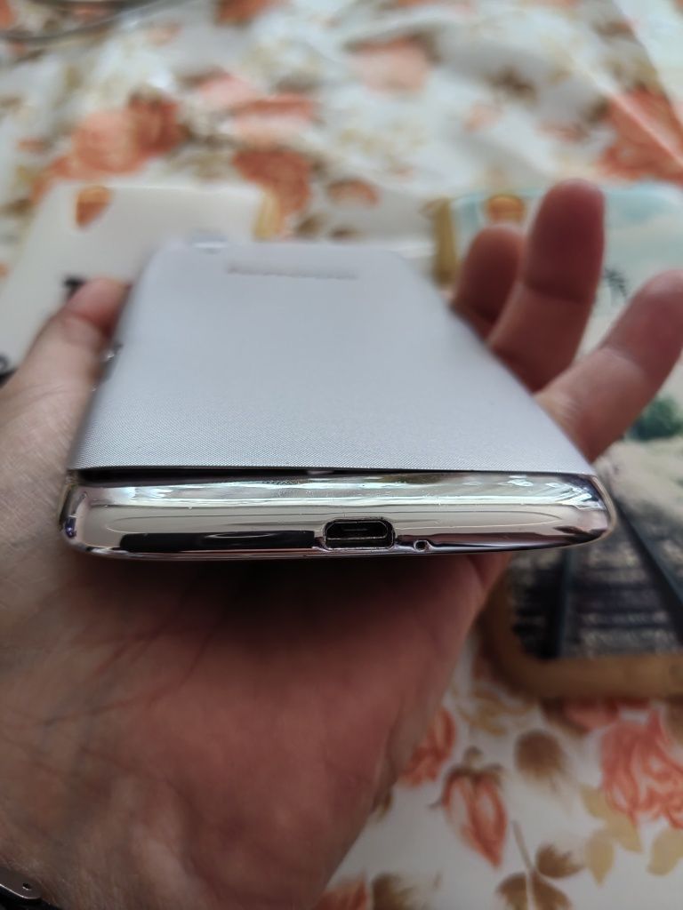 Телефон   Lenovo