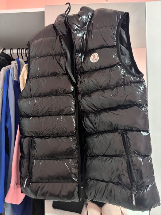 Качествен черен елек