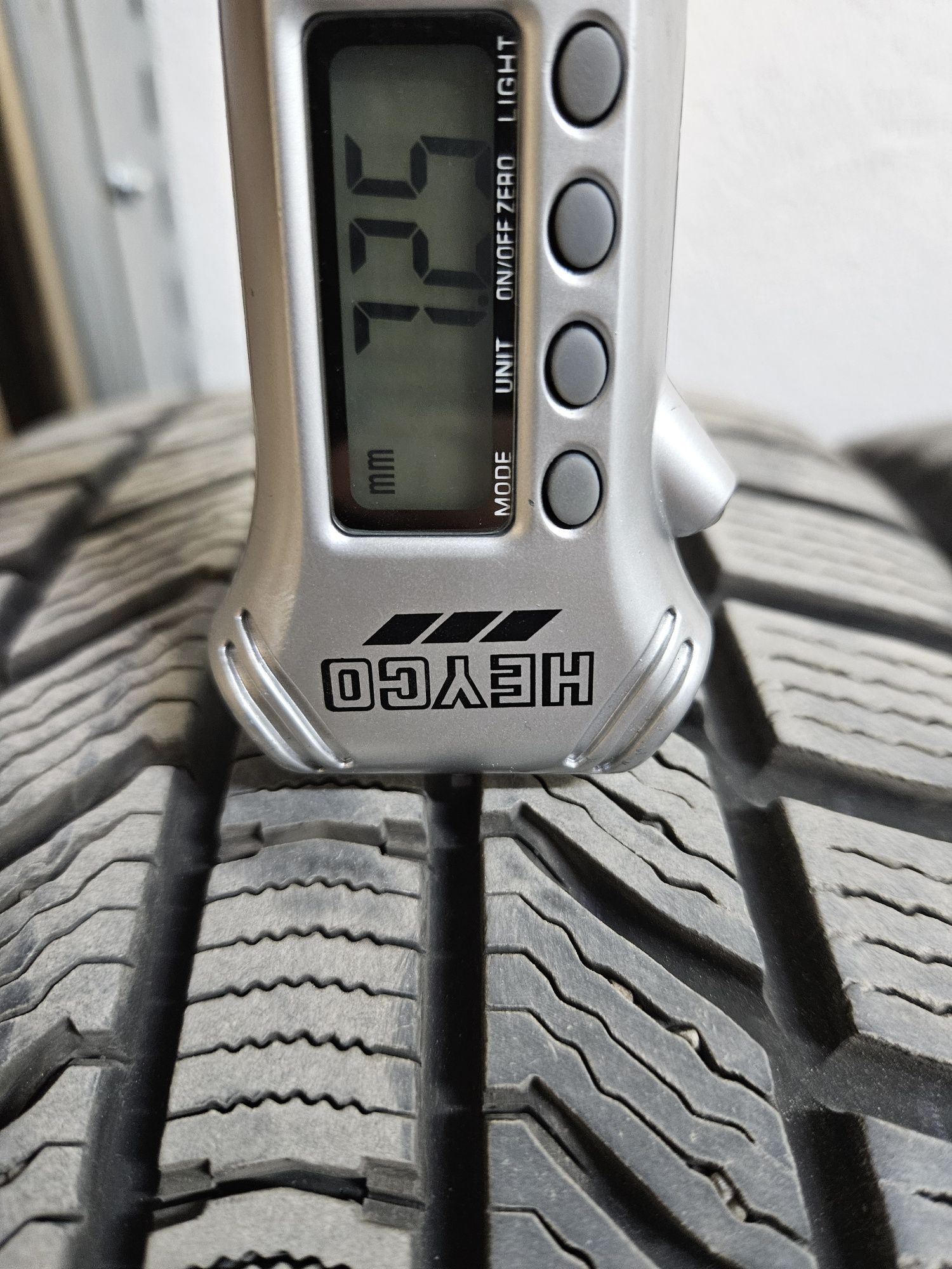 Зимни гуми 235/45 R18 – Continental TS870P, DOT 2621, грайфер 7 мм