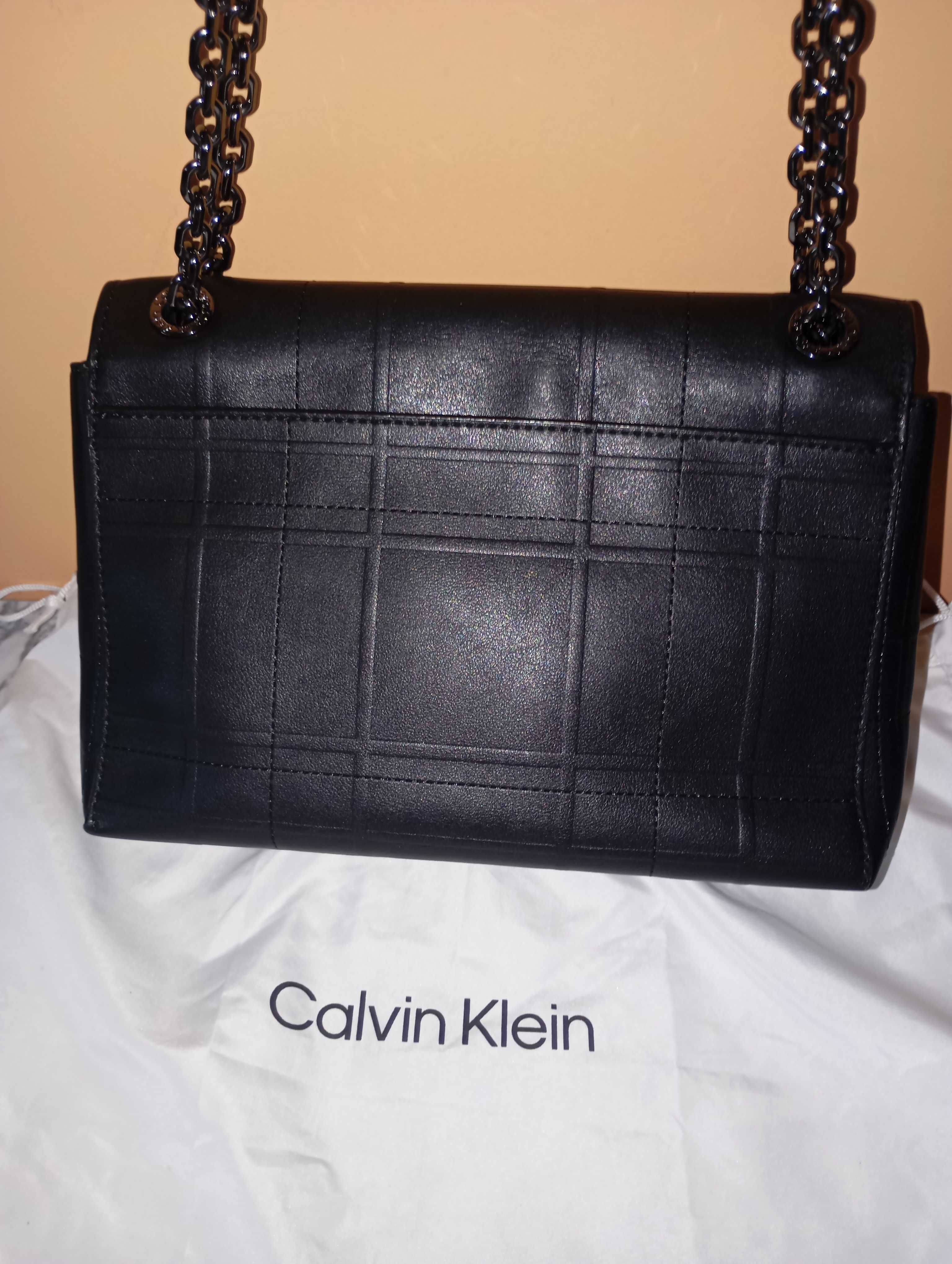Дамска чанта Calvin Klein Re-Lock Ew Conv Xbody Quilt K60K609682.