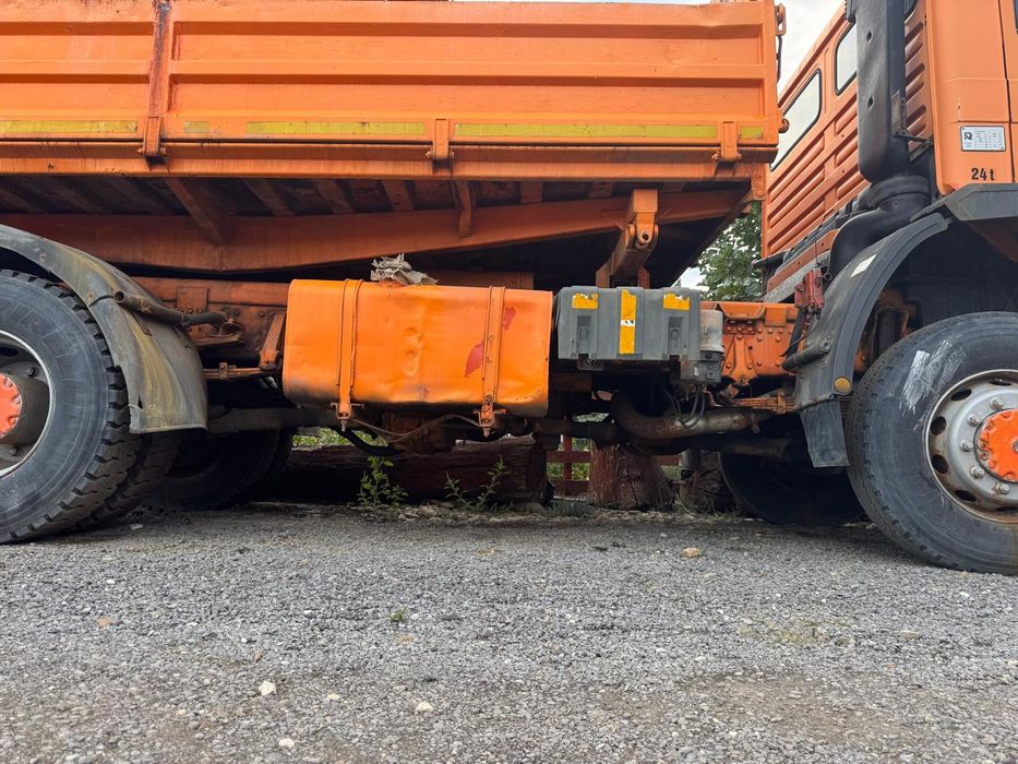 Vand Autobasculanta OAF/MAN echipata cu lama si sararita