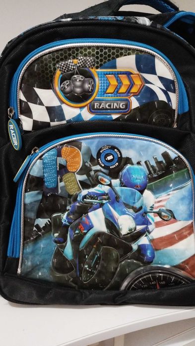 Vând ghiozdan pluș