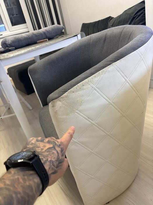 Фотьойли и  трапезна маса