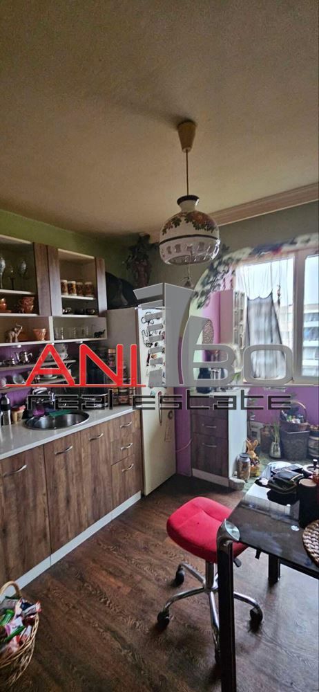 Продава се Тристаен апартамент в София, Бъкстон - 79 кв.м за 2127 €/кв.м - Снимка #3