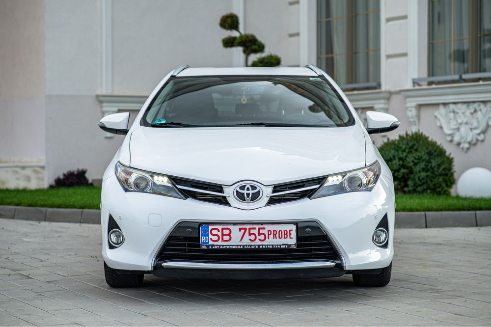 Toyota Auris *Rate* 2.0 Diesel 2014 *Garantie 12 Luni*