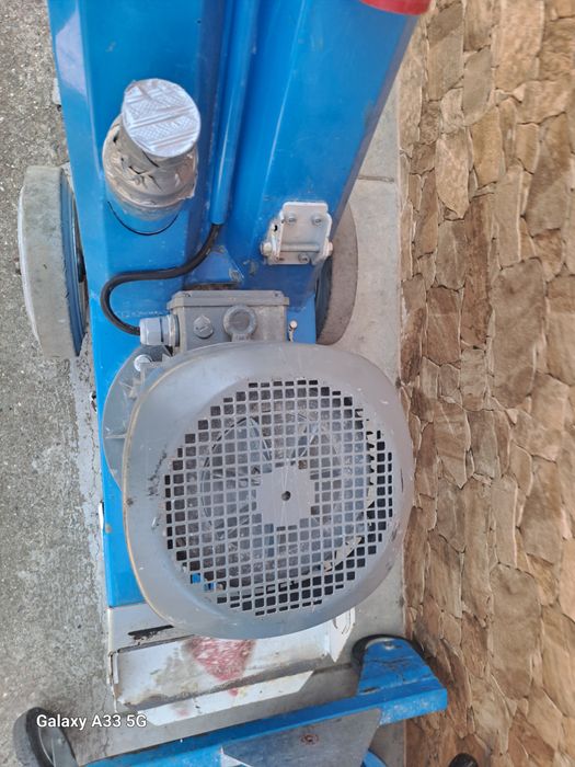 Vând slefuitor beton blastrac