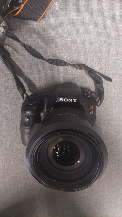 Фотоапарат Sony SLT-A65V + Sony обектив SAL 1650