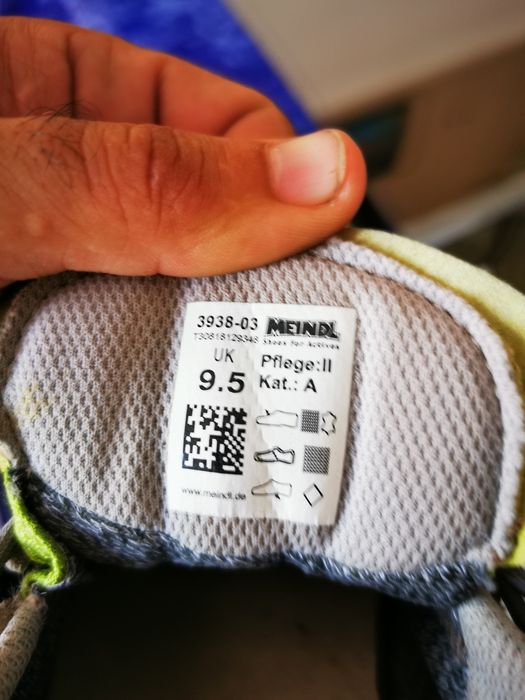 Vand pantofi de munte Meindl marime 42 variofix goretex stare foarte b