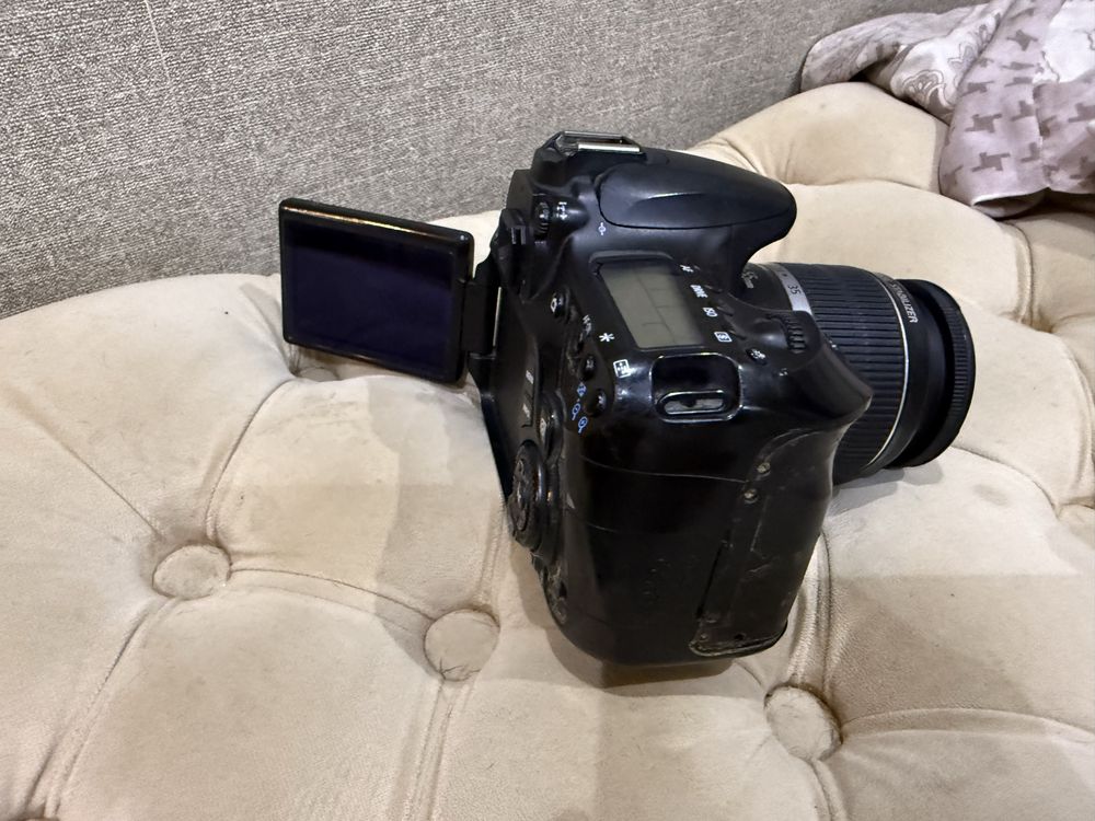 * Canon EOS 60D японский зеркальный фотоаппарат