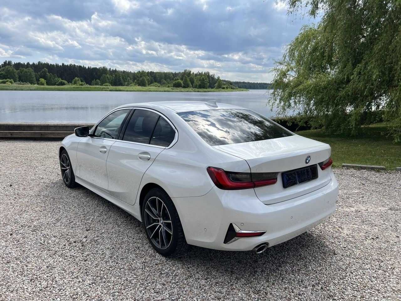 BMW 320 2.0л дизель 75 000км