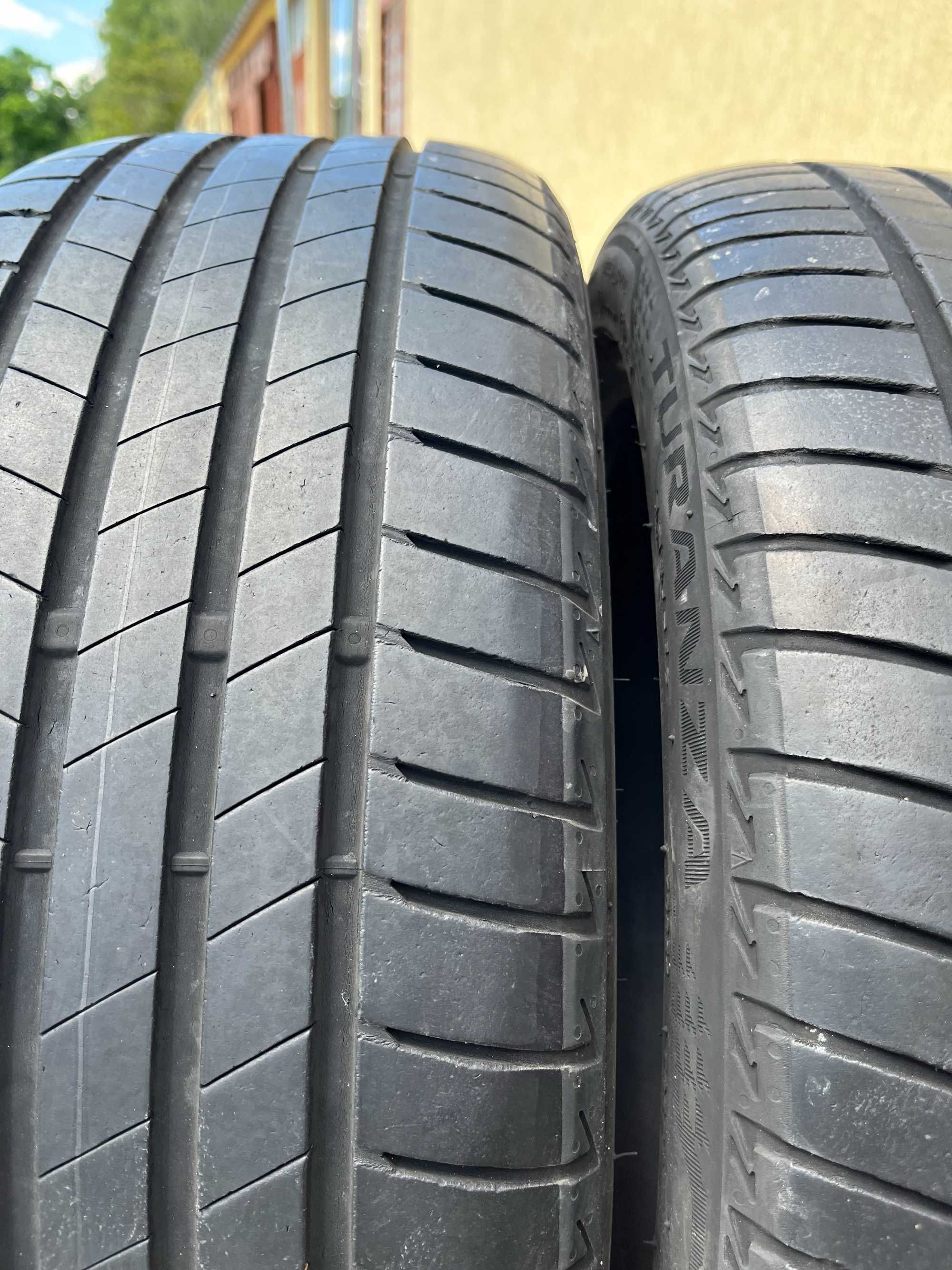 2 бр. летни гуми 225/45/19 Bridgestone DOT 1519 4,5 mm