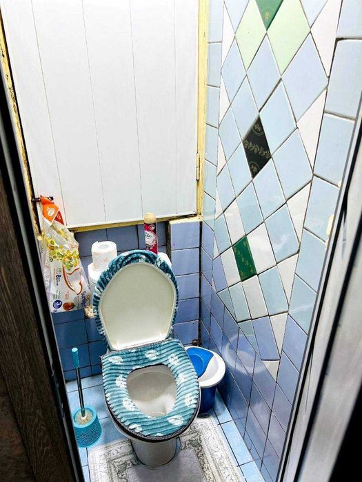 Продам квартиру на  Юнус Абаде 6 квартал  2 х ком перед в 3х 1 этаж