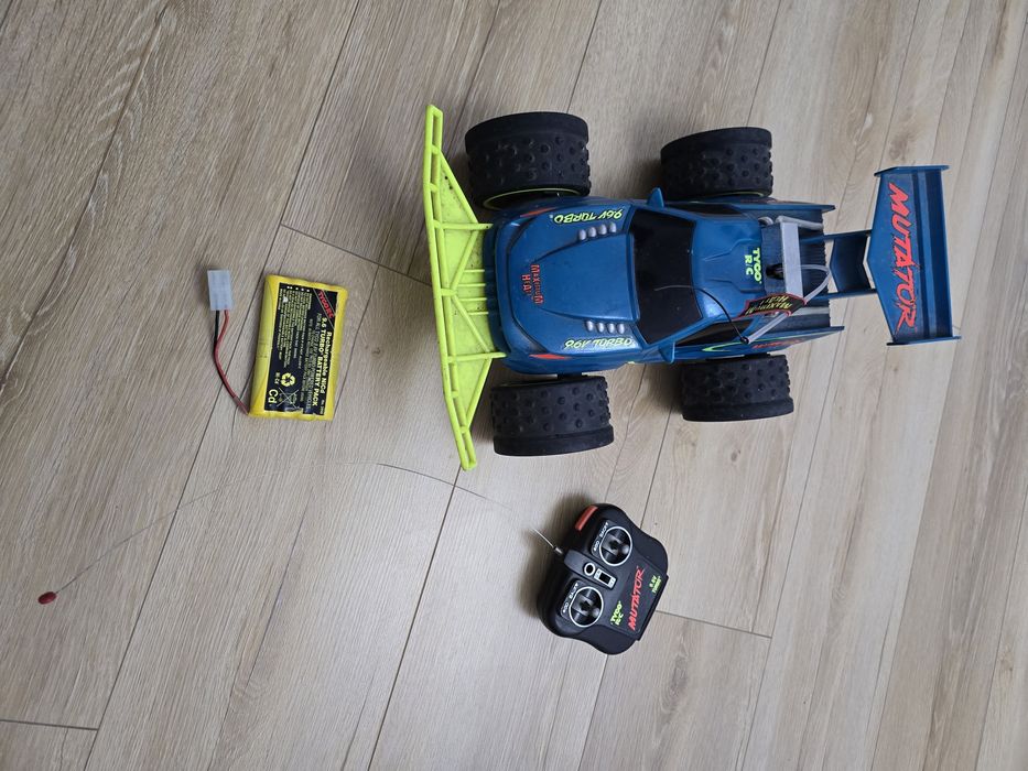 Mașinuța electrica Mutador