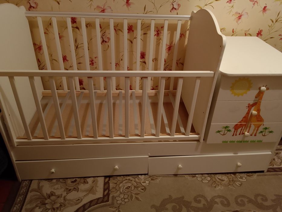 Продам детскую кроватку