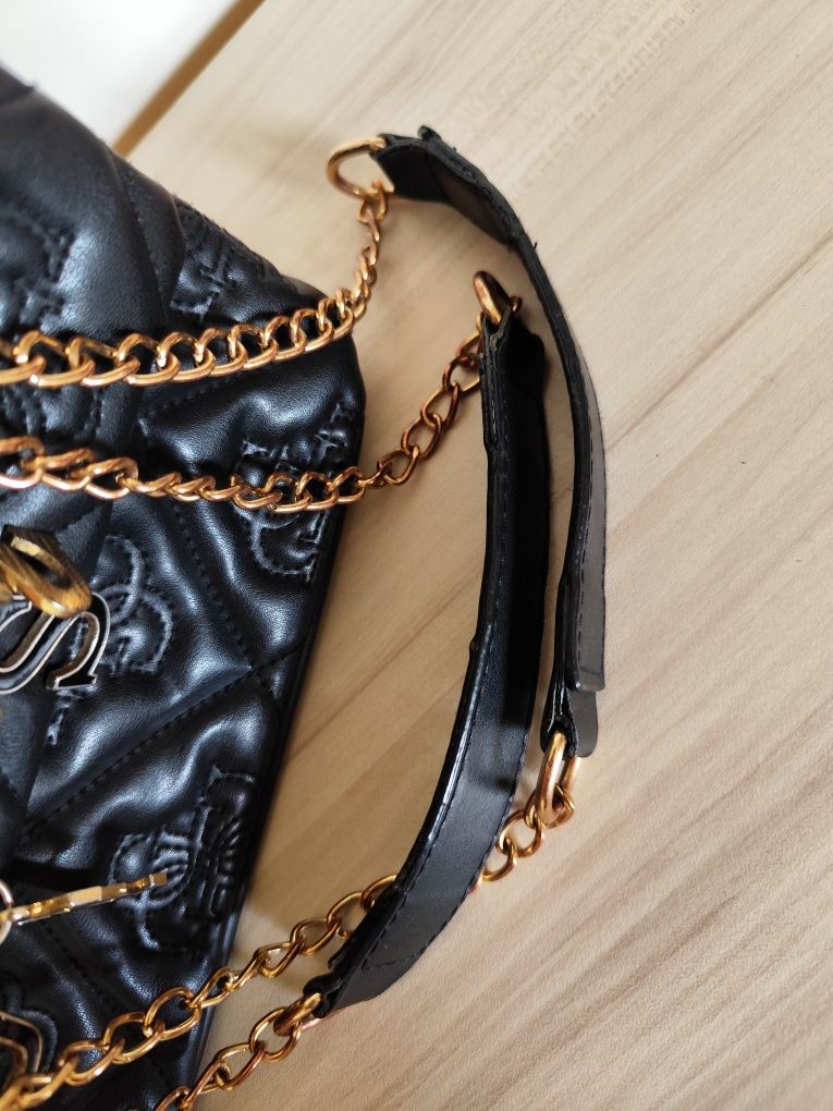 Оригинална чанта GUESS