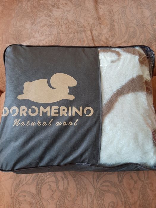 Продам  новое одеяло.