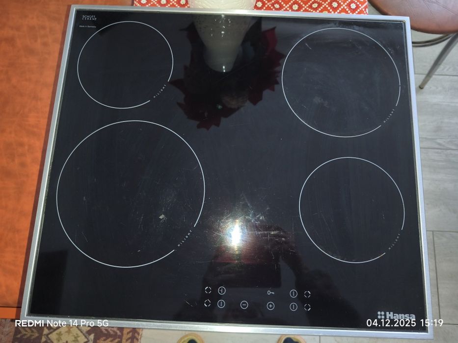 Plită incorporabilă Hansa , vitro ceramică in stare f bună!!!