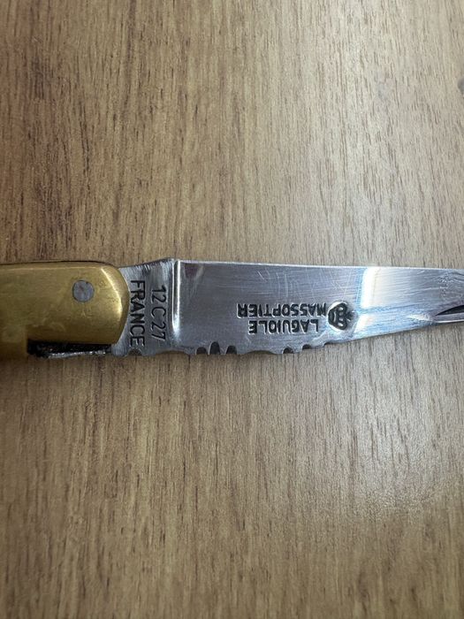 Френски сгъваем нож Laguiole стомана 12C27