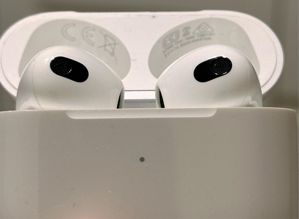 Air pods 3 — в отличном состоянии