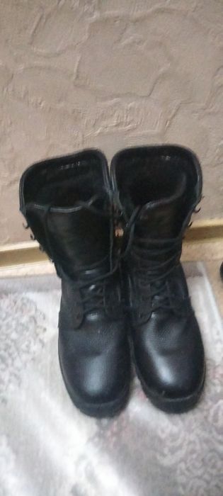 Зимние берцы сорок третьего размера