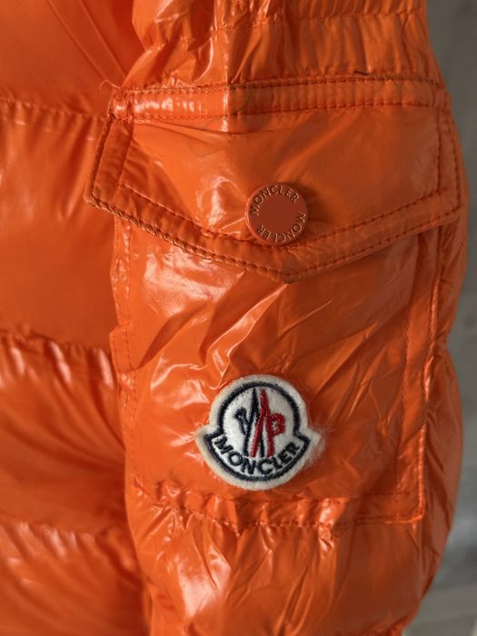 Geaca M.o.n.c.l.e.r  Maya orange