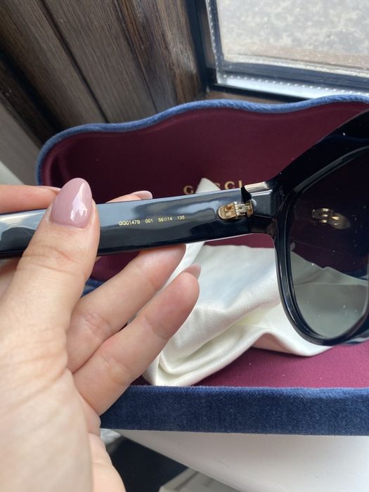 Vând ochelari Gucci cu cristale swarowski