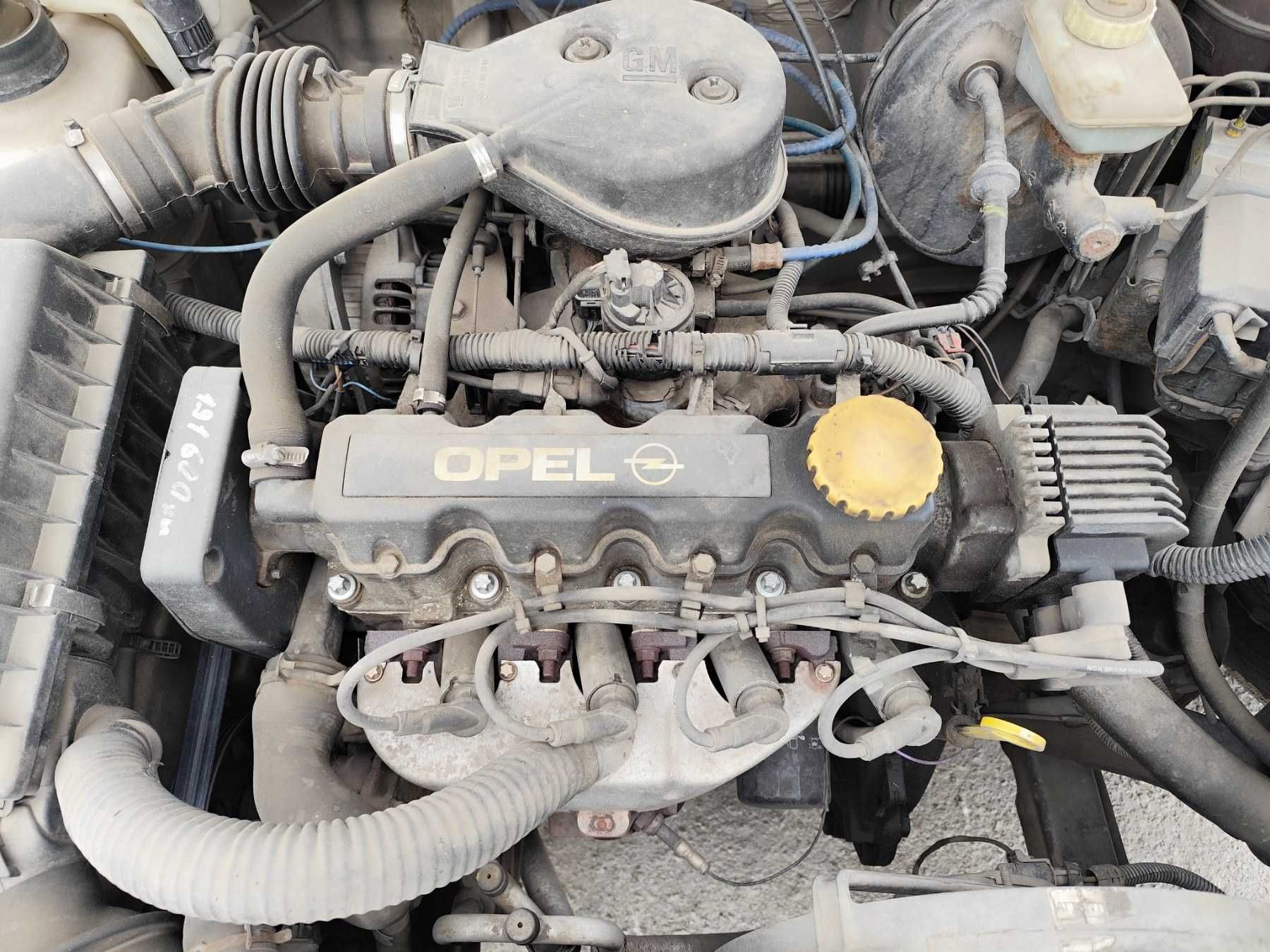 Opel Astra Ф - 1.6 - 75к.с - 1997г. на части