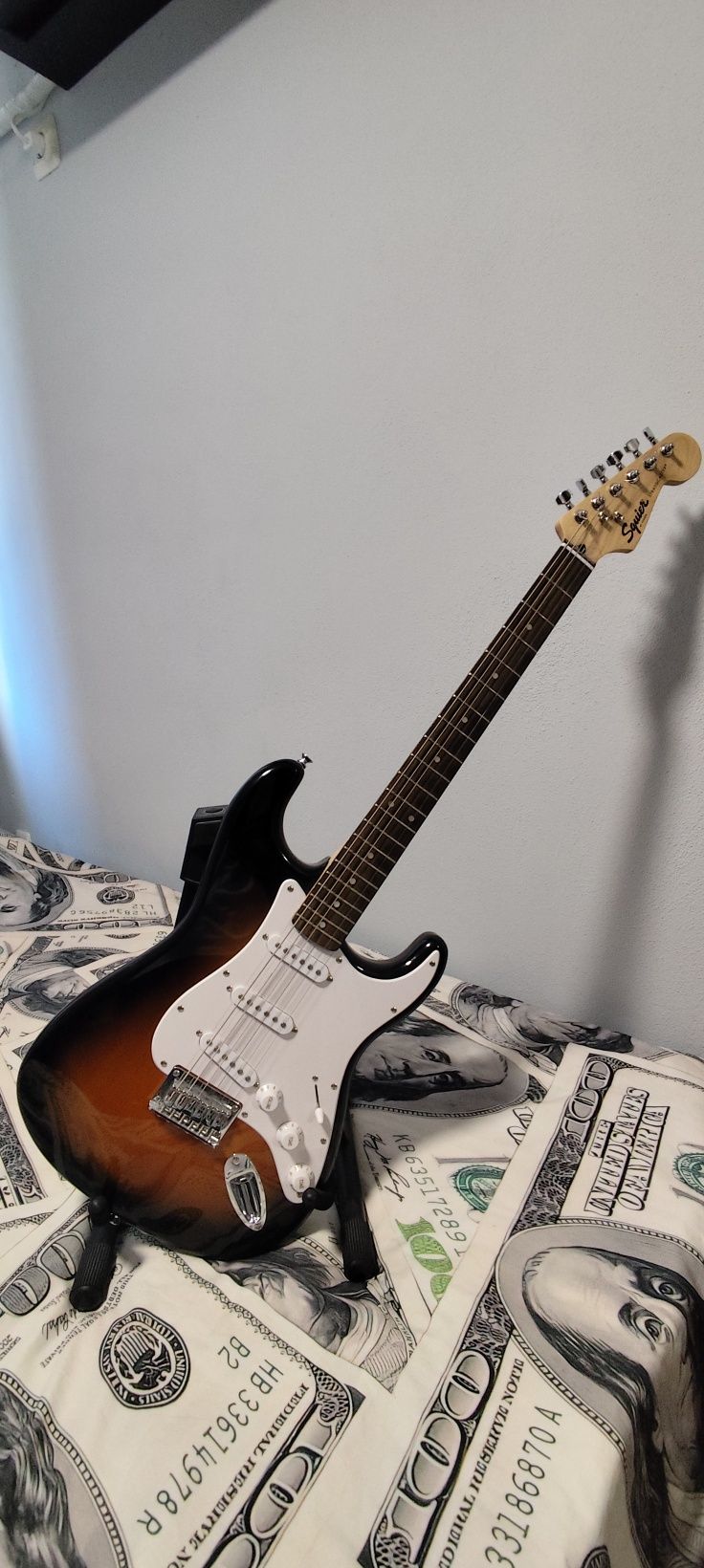 Squier Fender в перфектно състояние