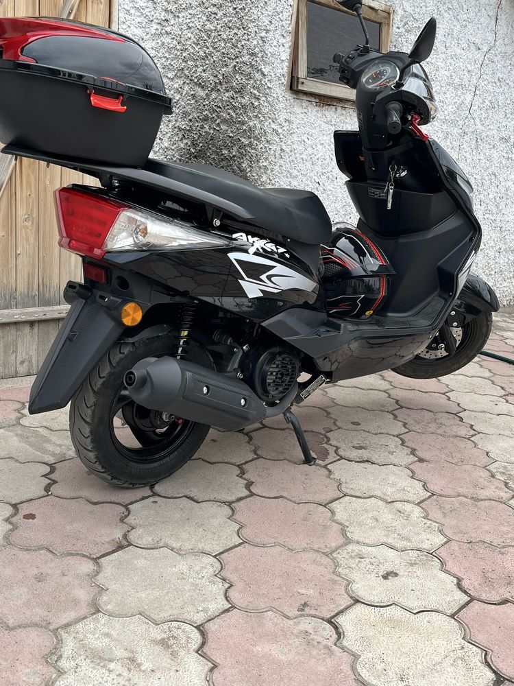 Продам мопед М8