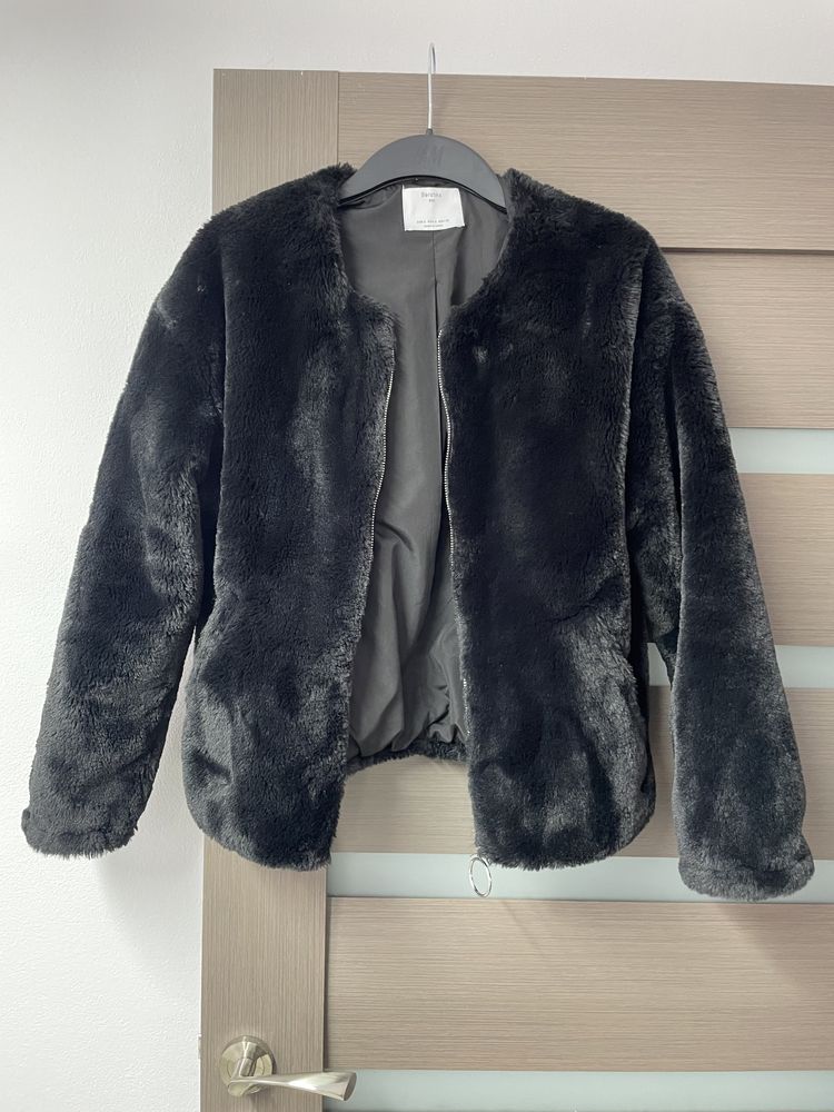 Blanita neagra Bershka